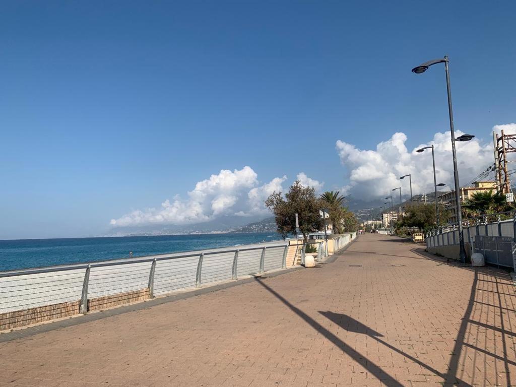 Casa Vacanza! A 50M Dal Mare! Bordighera Dış mekan fotoğraf