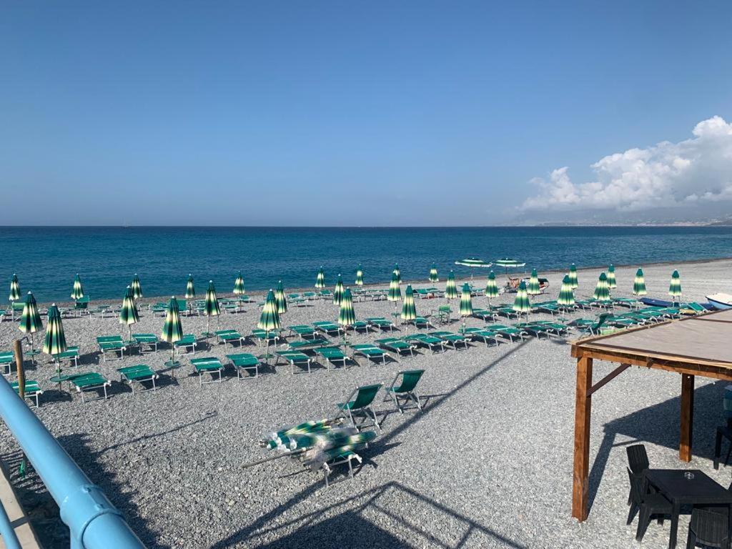 Casa Vacanza! A 50M Dal Mare! Bordighera Dış mekan fotoğraf