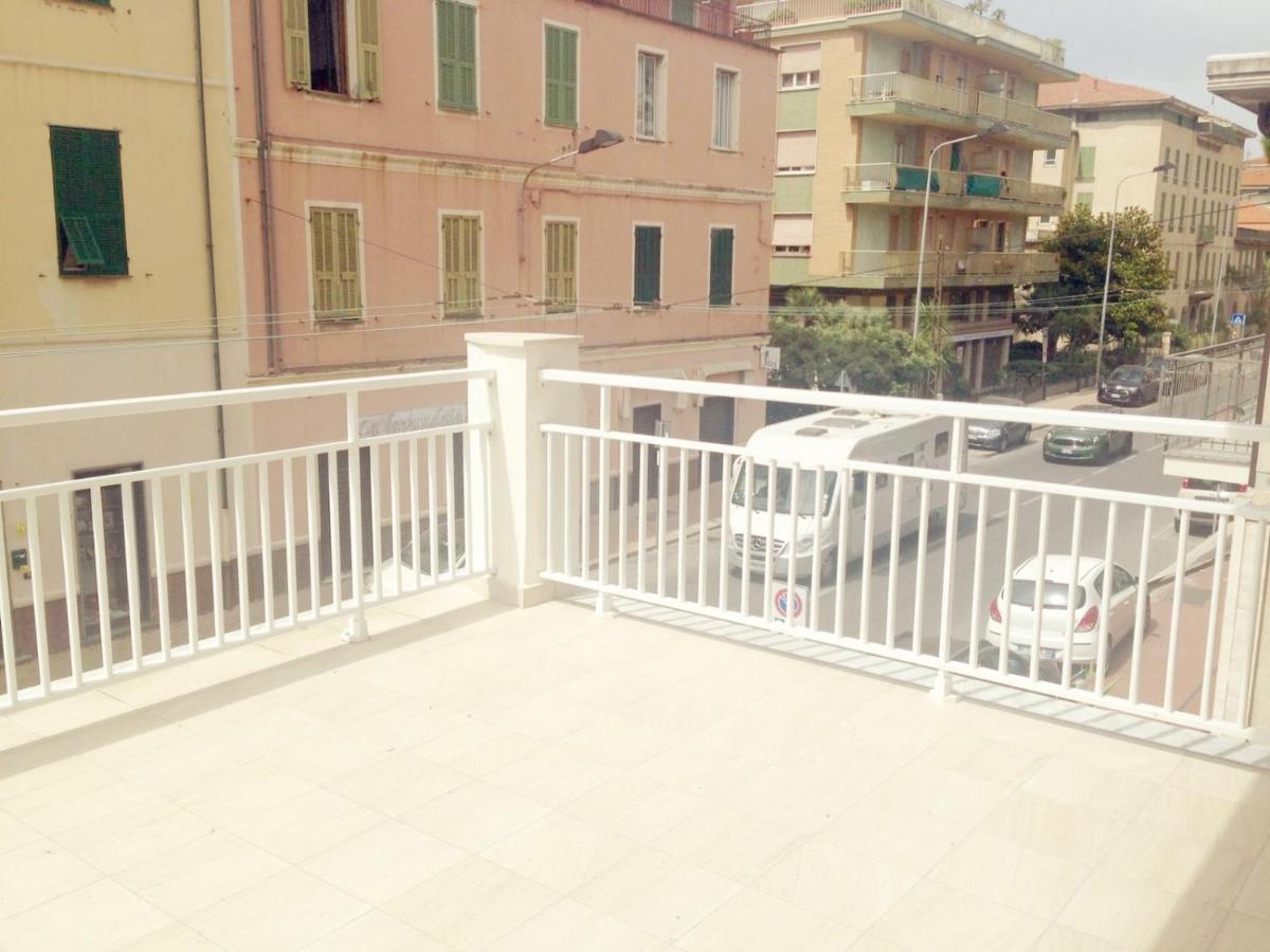 Casa Vacanza! A 50M Dal Mare! Bordighera Dış mekan fotoğraf
